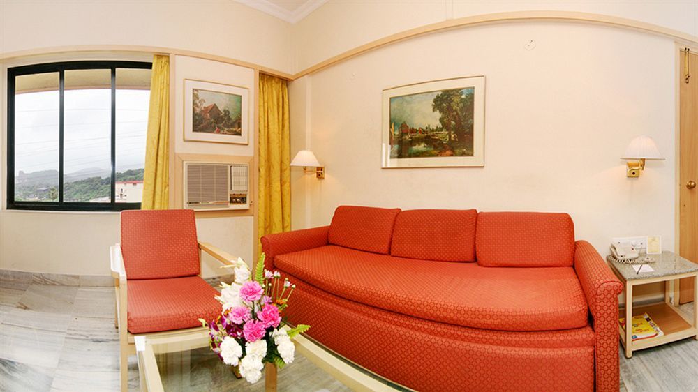The Residence Hotel & Apartments Powai Мумбаи Экстерьер фото